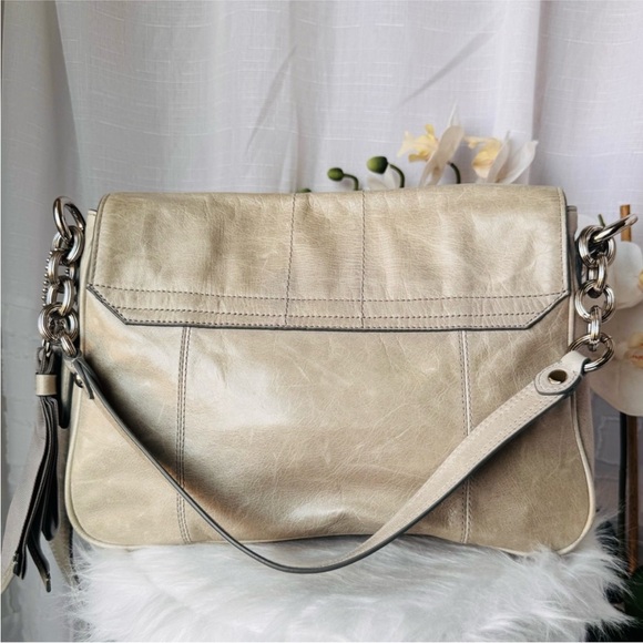 Coach Poppy Distressed Italian Leather- EUC! LIKE NEW
11”-17925 - Picture 10 of 15